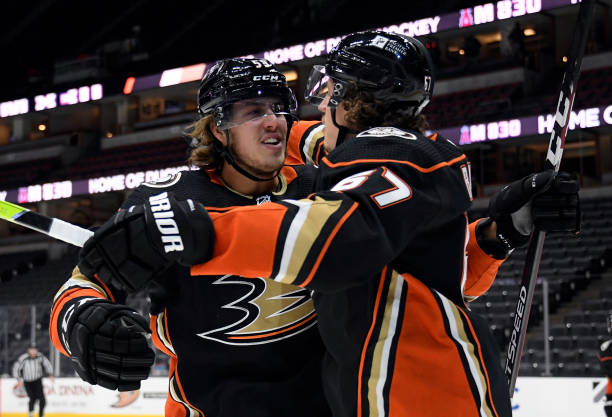 max-comtois-of-the-anaheim-ducks-celebrates-his-goal-against-the-san-picture-id1230994014