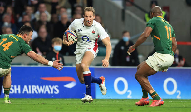 LONDON, ENGLAND - NOVEMBER 20: Max Malins of England runs with the ball during the Autumn Nations Series match between England and South Africa at Twickenham Stadium on November 20, 2021 in London, England. (Photo by David Rogers/Getty Images)
