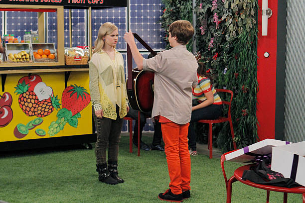 Photos et images de Disney Channel's "ANT Farm" - Season Three | Getty