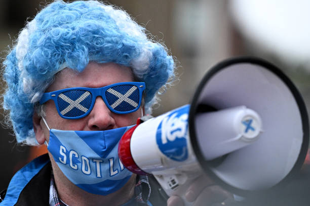GBR: Sack Johnson, End Tory rule, Independence Now Demonstration
