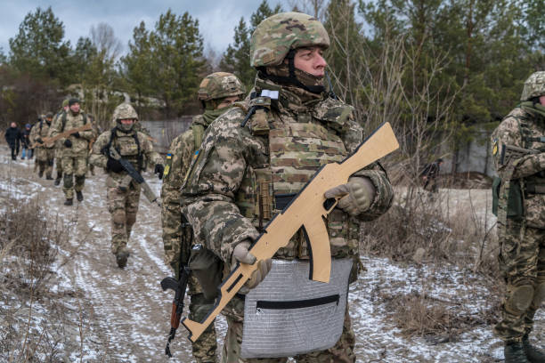 UKR: Territorial Defense Groups Prepare Civilians For Potential Russian Attack