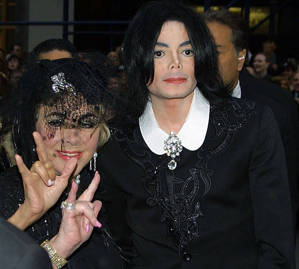Michael Jackson and Elizabeth Taylor attend the wedding of Liza Minnelli and David Gest on March 16, 2002 in New York City.