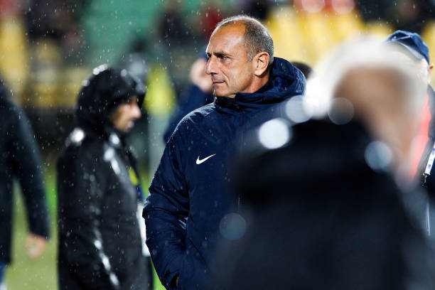 MHSC -EQUIPE DE MONTPELLIER -LIGUE1- 2019-2020 - Page 3 Michel-der-zakarian-coach-of-montpellier-during-the-ligue-1-match-fc-picture-id1179700634?k=6&m=1179700634&s=612x612&w=0&h=SBeuzFlZ47wSZXuw0Tuuq1uZ0qKA_ZBVBgU_i-VX6Sk=