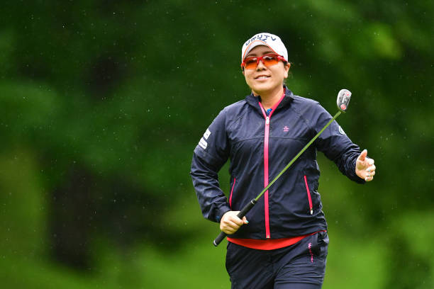 https://media.gettyimages.com/photos/mika-miyazato-of-japan-reacts-after-a-putt-on-the-11th-green-during-picture-id1166912741?k=6&m=1166912741&s=612x612&w=0&h=Txilrw1J7GaHjv15C5KFGQb1cBh-dWDOB0zQFdXC8FY=