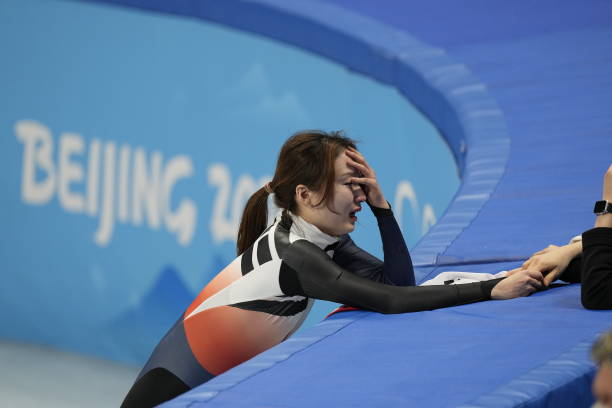 https://media.gettyimages.com/photos/minjeong-choi-of-team-south-korea-reacts-after-winning-the-silver-picture-id1238380312?k=20&m=1238380312&s=612x612&w=0&h=fZwivzqenIV8qUVN_UXkDyIERdBKpnA3wr2qymVqzio=