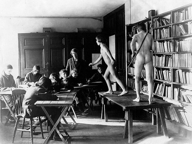Chaldren naked classroom — photo 14