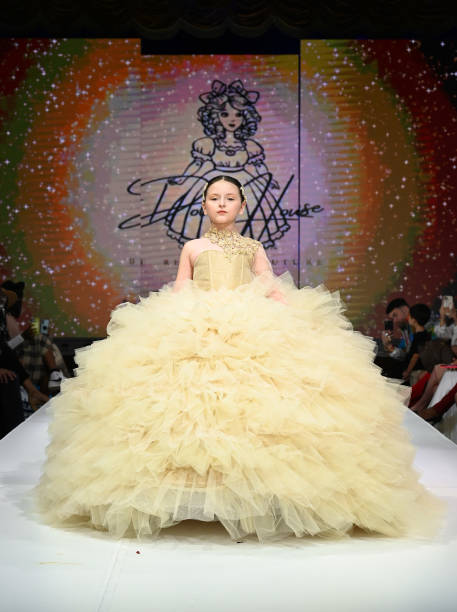 NY: NYFW hiTechMODA Season 8 - Regina's Couture Doll House