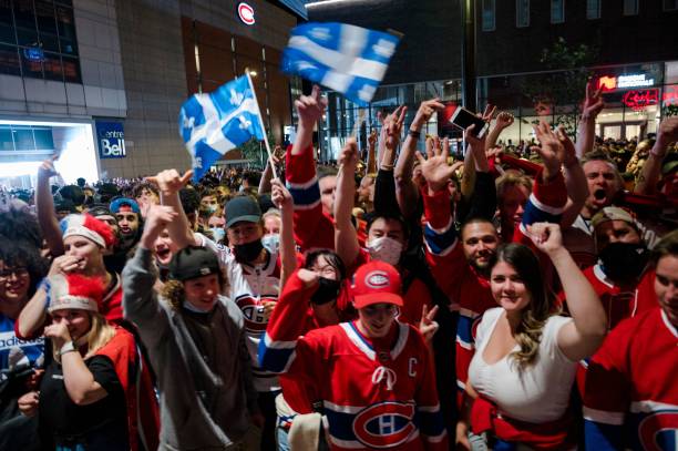 montreal-canadiens-fans-celebrate-after-the-habs-won-game-6-in-the-picture-id1233640954?k=20&m=1233640954&s=612x612&w=0&h=gs4F61aMiOEaUKsfQSrI4DNvC1CW3KnWinBjrFPKtYE=