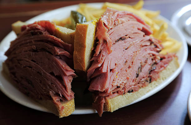 montreal style smoked meat sandwich picture