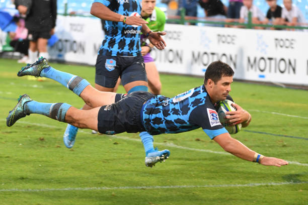 Morne Steyn of the Bulls scores during the Super Rugby match between Vodacom Bulls and Blues at Loftus Versfeld on February 22, 2020 in Pretoria, South Africa. (Photo by Lee Warren/Gallo Images/Getty Images)