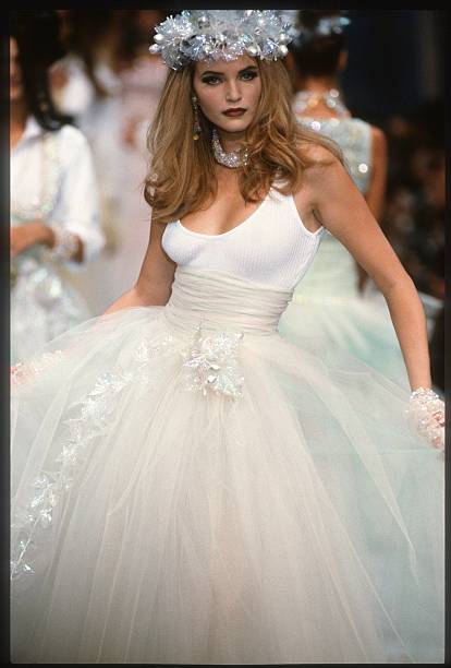 Chanel - Runway - Ready To Wear Spring/Summer 1992-1993 Pictures ...