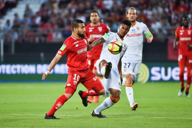 Championnat de France de football LIGUE 1 2018-2019-2020 - Page 24 Naim-sliti-of-dijon-and-mounir-chouiar-of-lens-during-the-ligue-1-picture-id1147644577?k=6&m=1147644577&s=612x612&w=0&h=_mS_MnRhC7AUNWjWzIsZh_m3OaXIVyIydc4x4VNOdkA=