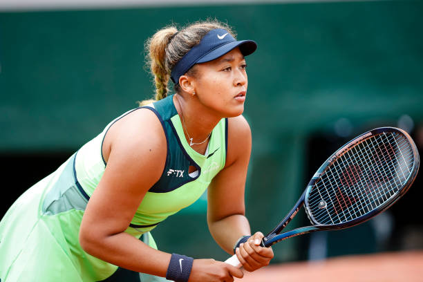 Naomi Osaka of Japan plays against Amanda Anisimova of United States during the 2022 French Open at Roland Garros on May 23, 2022 in Paris, France.