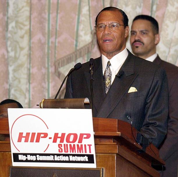 nation-of-islam-leader-louis-farrakhan-addresses-a-hip-hop-summit-14-picture-id51705592