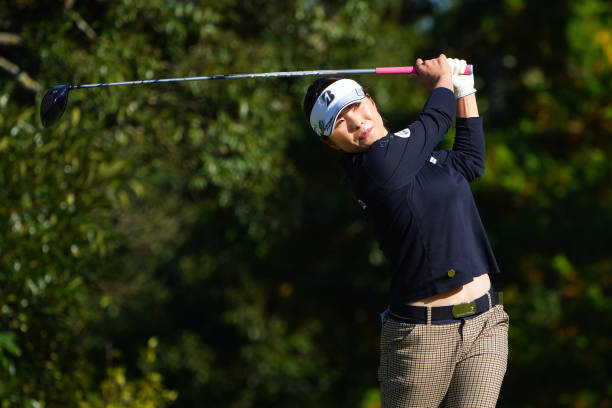 https://media.gettyimages.com/photos/natsuka-hori-of-japan-hits-her-tee-shot-on-the-11th-hole-during-the-picture-id1352774522?k=20&m=1352774522&s=612x612&w=0&h=sr_u-X3B-ZvPYdJgxqxAyvmrzFeElkU-nyPRrUjOcPQ=