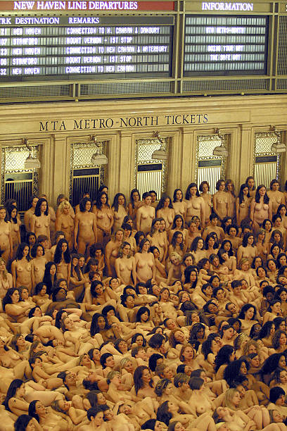 nude-participants-during-a-mass-nude-installation-at-grand-central-picture-id109930649