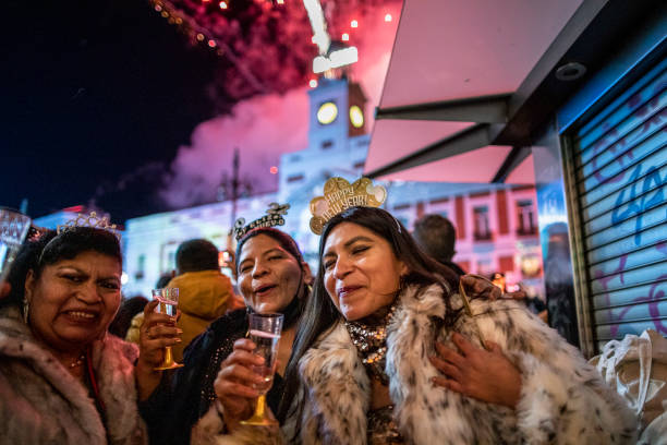 ESP: Madrid Upkeeps New Year's Eve Grape Tradition With Tight Covid-19 Restrictions