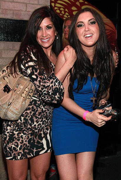 Jacqueline Laurita & Caroline Manzo Visit Kiss & Fly Photos and Images ...