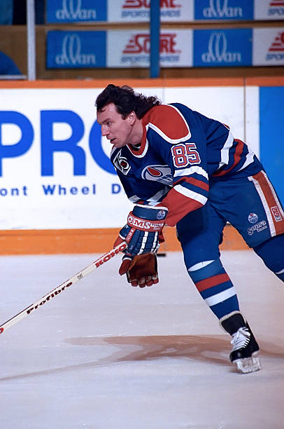 petr-klima-of-the-edmonton-oilers-skates-in-warmup-prior-to-a-game-picture-id634567980