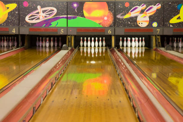 pins at the end of blowing lane - the bowling alley stock pictures, royalty-free photos & images