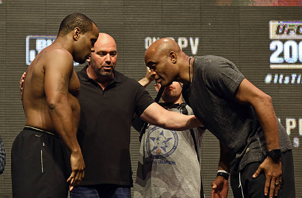Fotos und Bilder von UFC 200 - Weigh-in | Getty Images