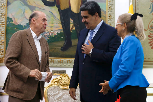 VEN: Nicolas Maduro Meets Colombian Chancellor After Reestablishing Diplomatic Relationships