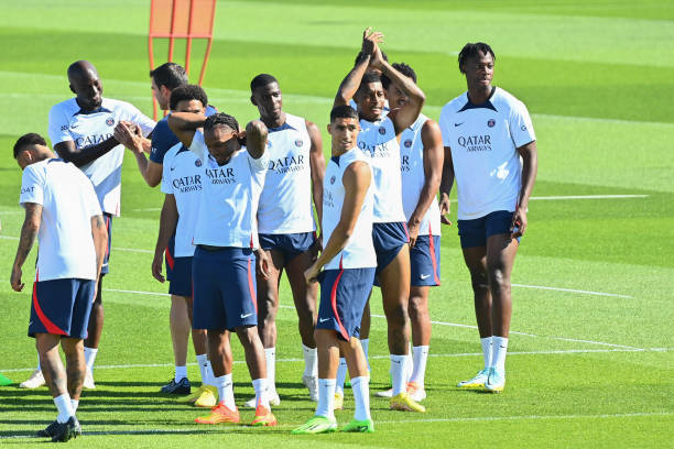 FRA: Paris Saint Germain - Training session