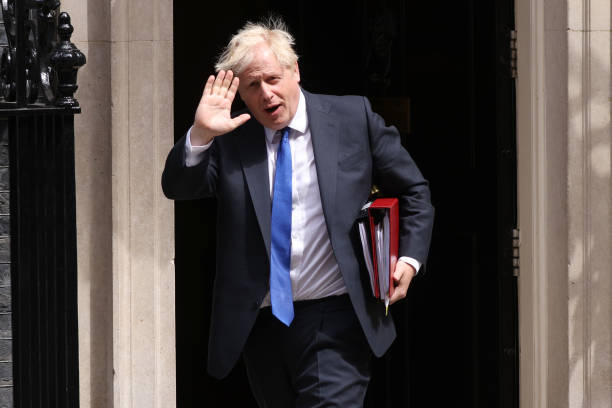 GBR: Ministers Resign From Boris Johnson's Government