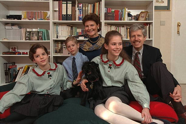 prince-nicolas-princess-margaretha-and-their-children-in-their-new-picture-id542273624