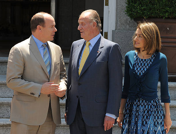 princess-letizia-of-spain-and-king-juan-carlos-of-spain-receive-of-picture-id81703078