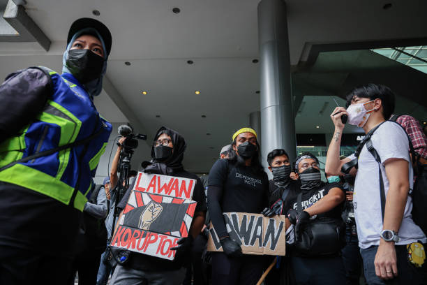 MYS: Protesters Demand Arrest Of Malaysian Anti-graft Chief