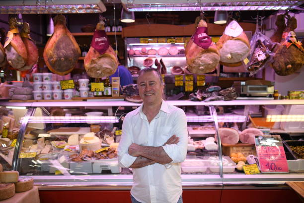 ITA: Qantas Chef Neil Perry Tour Of Campo Di Fiori Market In Rome