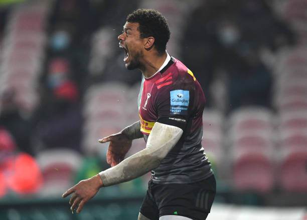 GLOUCESTER, ENGLAND - DECEMBER 06: Quins wing Nathan Earle celebrates his try during the Gallagher Premiership Rugby match between Gloucester and Harlequins at Kingsholm Stadium on December 06, 2020 in Gloucester, England. (Photo by Stu Forster/Getty Images)