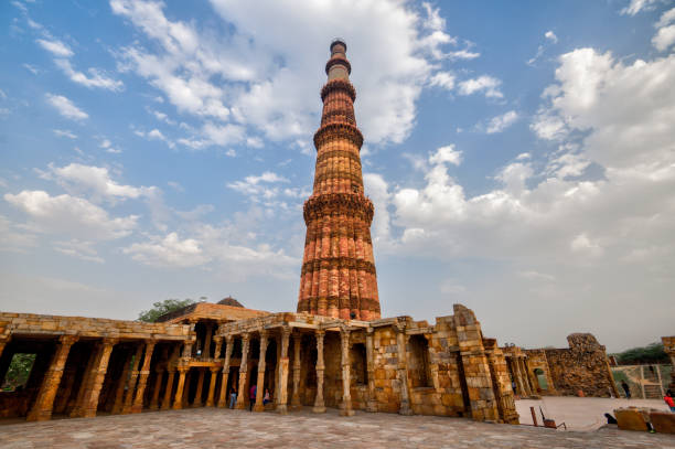 qutub minar, india - qutub minar stock pictures, royalty-free photos & images