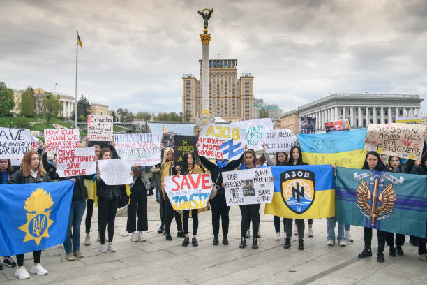 UKR: Rally With Demand To Organise A Humanitarian Corridor For Evacuation Of Ukrainian Military And Civilians From Mariupol