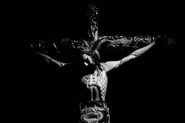 a religious image of the crucifixion of jesus christ - good friday stockfoto's en -beelden