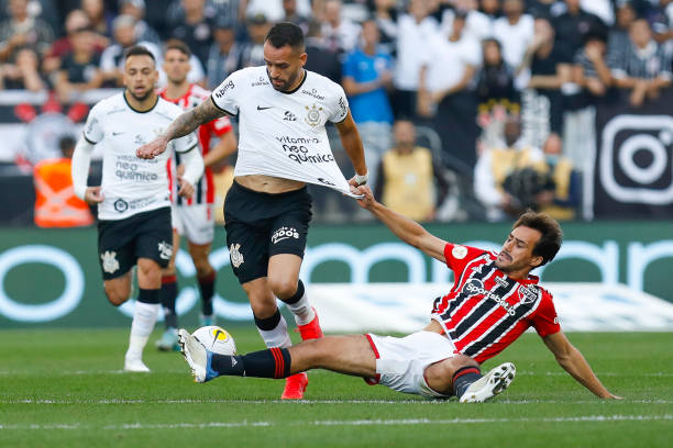 BRA: Corinthians v Sao Paulo - Brasileirao 2022