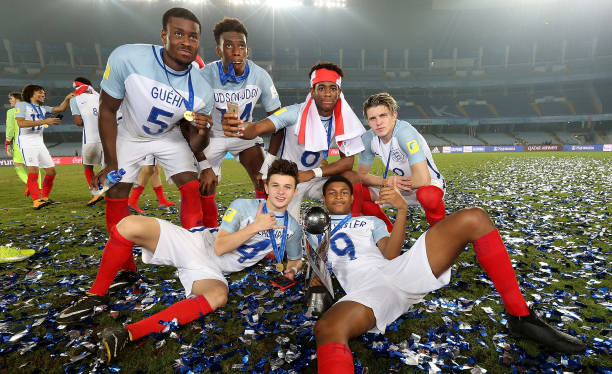 Rhian Brewster, George McEarchran; Marc Guehi, Callum Hudson-Odoi, Tashan Oakley-Boothe and Conor Gallagher of England pose with the trophy during...