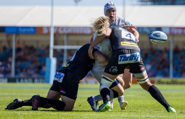 EXETER, ENGLAND - JUNE 12: Sale Sharks' Faf de Klerk is tackled high by Exeter Chiefs' Sam Skinner resulting in a red card during the Gallagher Premiership Rugby match between Exeter Chiefs and Sale at Sandy Park on June 12, 2021 in Exeter, England. (Photo by Bob Bradford - CameraSport via Getty Images)