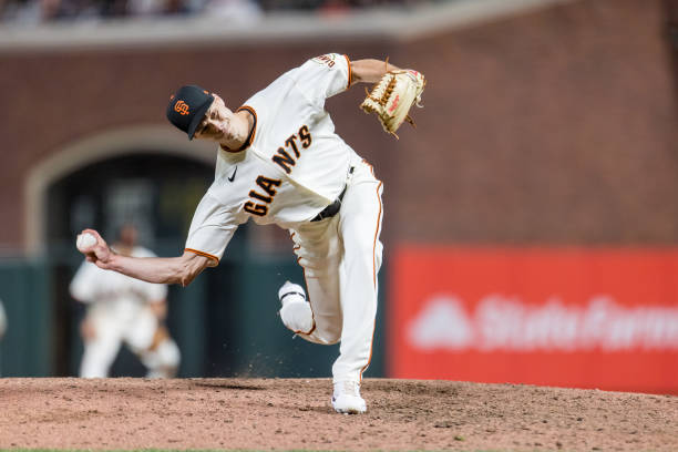 San Francisco Giants Pitcher Tyler Rogers throws a pitch during the MLB game between the Arizona Diamondbacks and San Francisco Giants on September...