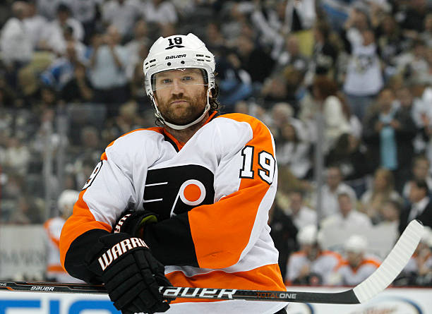 Scott Hartnell of the Philadelphia Flyers skates against the Pittsburgh Penguins in Game Five of the Eastern Conference Quarterfinals during the 2012...