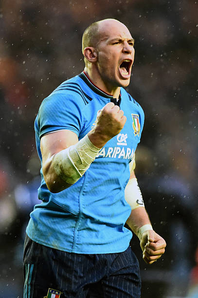 EDINBURGH, SCOTLAND - FEBRUARY 28: Sergio Parisse of Italy celebrates after beating Scotland during the RBS Six Nations match between Scotland and Italy at Murrayfield stadium on February 28, 2015 in Edinburgh, Scotland. (Photo by Jeff J Mitchell/Getty Images)