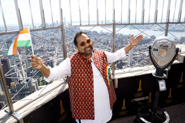 NY: Devi Sri Prasad and Shankar Mahadevan Visit the Empire State Building