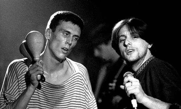 //media.gettyimages.com/photos/shaun-ryder-and-bez-of-the-happy-mondays-looking-wasted-live-at-the-picture-id558237709?k=6&m=558237709&s=612x612&w=0&h=V1R9ga_8K3xr0EG58brEUZ_TwR2ZoWGArEaUe9OfK5U=)