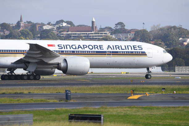singapore airlines passenger plane at kingsford smith airport on july picture id1328077822?k=20&m=1328077822&s=612x612&w=0&h=2JGl8ny rLBqAQDiFzQHFjhWmWcUB3G PZLUUsBnvDM=