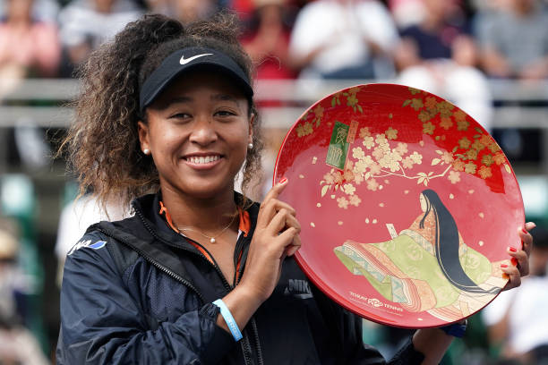WTA OSAKA 2019 - Page 3 Singles-champion-naomi-osaka-of-japan-poses-for-photographs-with-the-picture-id1176270171?k=6&m=1176270171&s=612x612&w=0&h=_vUmONXngASMPLXKIkBdVebr5P7wTxL20vrpBZIsC9Q=