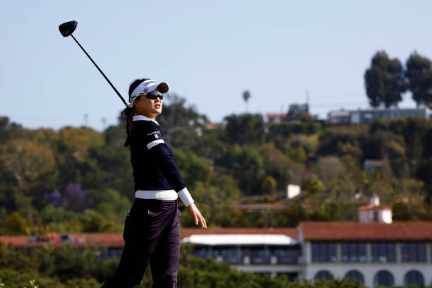 https://media.gettyimages.com/photos/so-yeon-ryu-of-south-korea-during-the-first-round-of-the-palos-verdes-picture-id1394333696?k=20&m=1394333696&s=612x612&w=0&h=rrKBKXKdoCxW4HQGPPcrdDh_vhqifwmHHaIplr226bU=