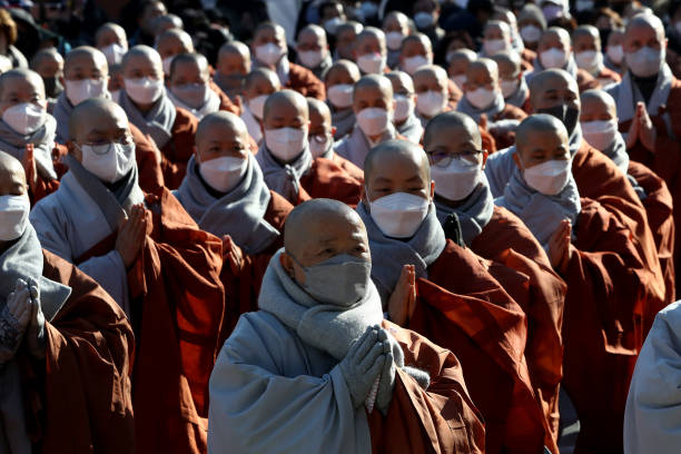 KOR: Monks Rally Against "Religious Bias" In Seoul