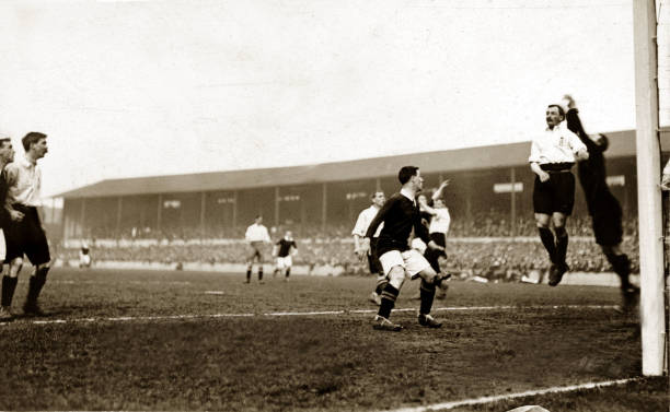 Sport, Football International, British Championship, Goodison Park, Liverpool, England, 1st April 1911, England 1 v Scotland 1, England goalkeeper...
