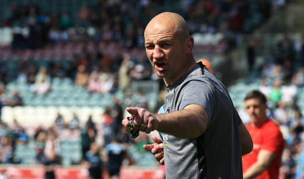 LEICESTER, ENGLAND - APRIL 30: Steve Borthwick, the Leicester Tigers director of rugby shouts instructions in the warm up during the Gallagher Premiership Rugby match between Leicester Tigers and Bristol Bears at Mattioli Woods Welford Road Stadium on April 30, 2022 in Leicester, England. (Photo by David Rogers/Getty Images)